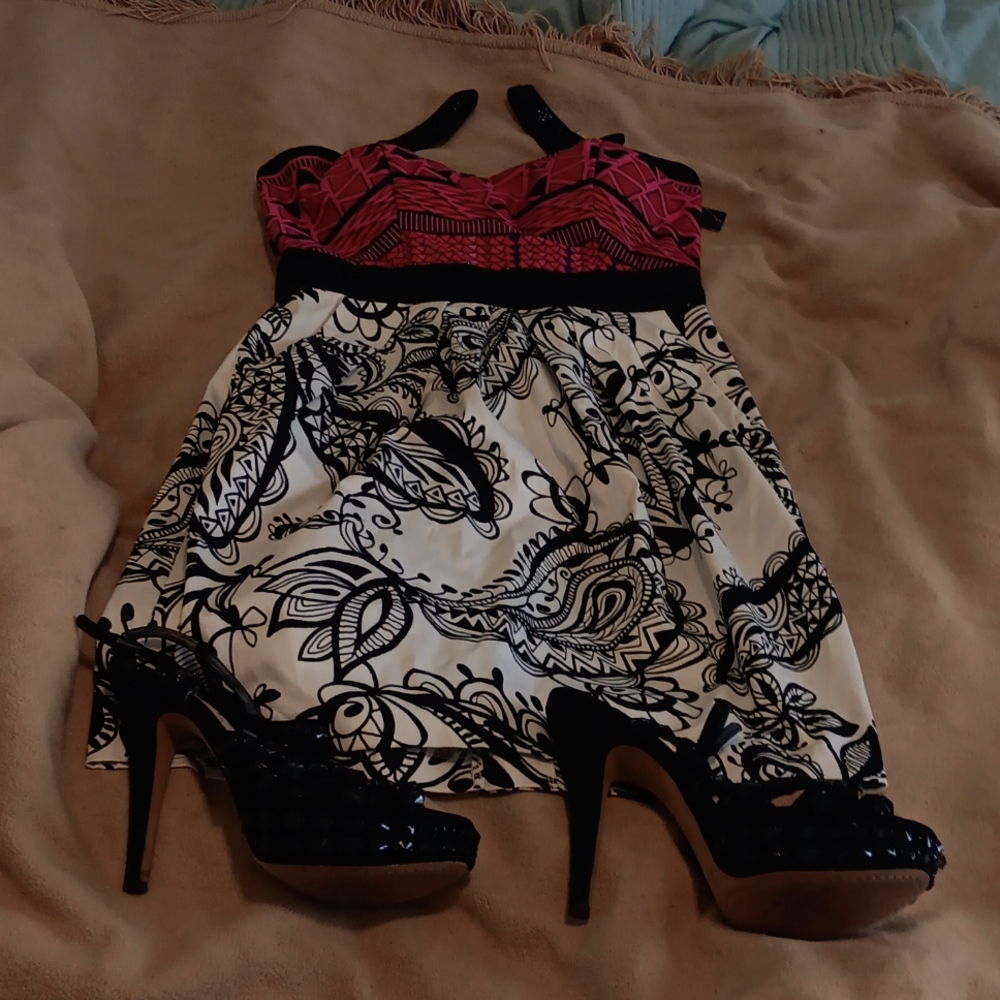 XOXO COCKTAIL DRESS BLACK WHITE PINK RED SIZE 7/8